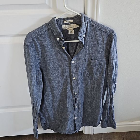 H& M button down shirt - Picture 1 of 5